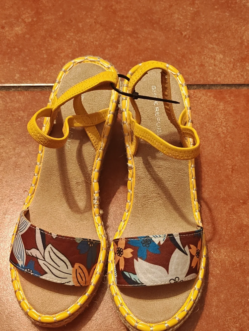 Kids Yellow Floral Strap Sandals